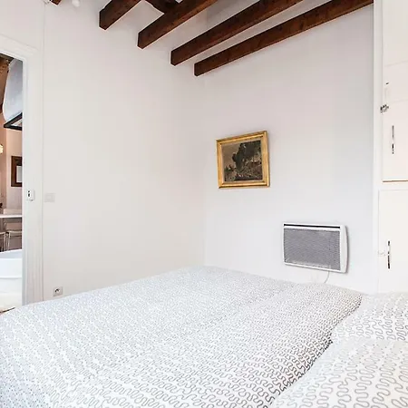 Apartment Charming 30m² Border Of Montmartre Paris