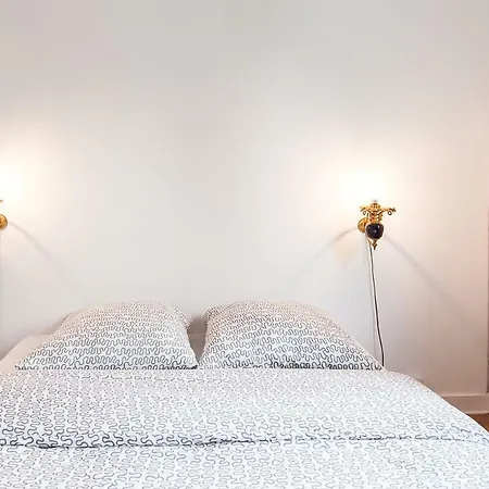 Charming 30m² Border Of Montmartre Paris