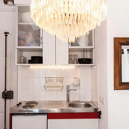 Charming 30m² Border Of Montmartre Apartment